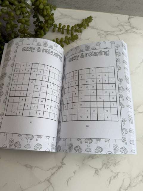 Easy & Relaxing Sudoku with a hint of Whimsy: 200 Cozy Puzzles for Stress Relief